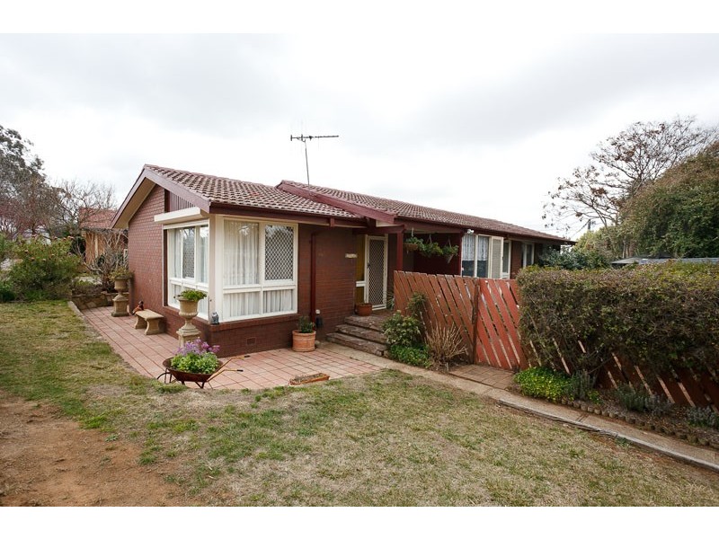 10 Pohlman Street, Latham ACT 2615