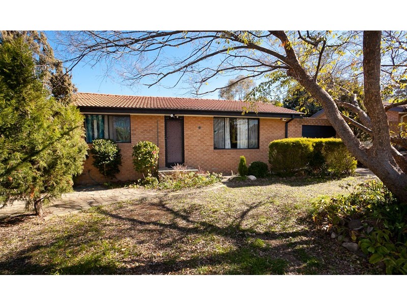 8 McCarthy Place, Charnwood ACT 2615