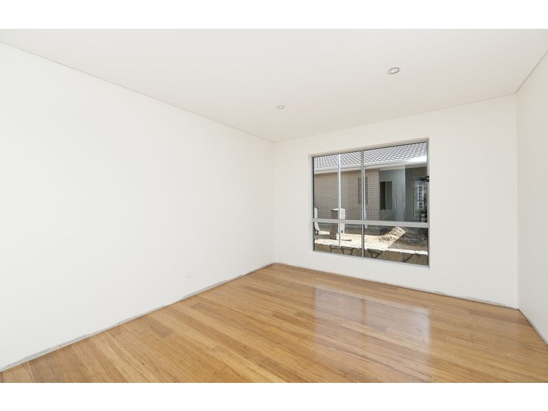 25 Nuleri Street, Crace ACT 2911