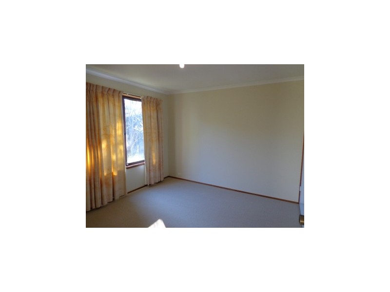3 Macvitie place, Macquarie ACT 2614