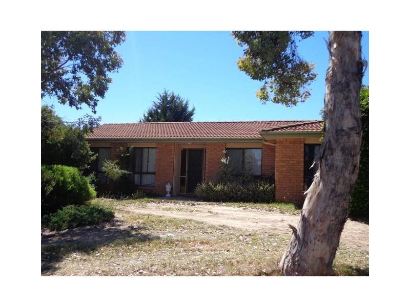 105 Ratcliffe Crescent, Florey ACT 2615