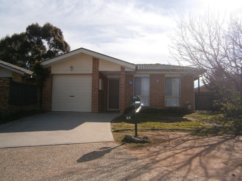19 Loban Court, Ngunnawal ACT 2913