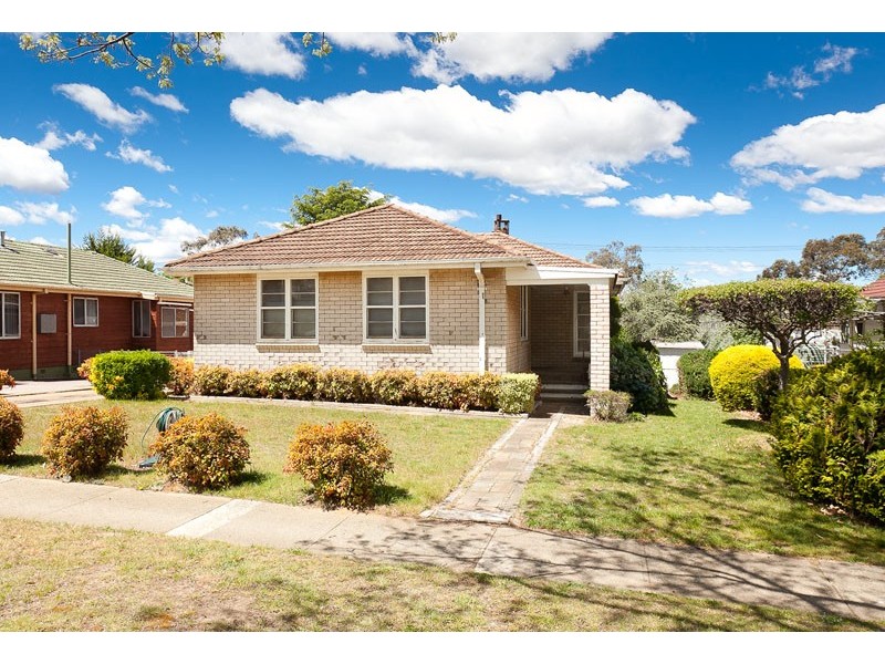 60 Warramoo Crescent, Narrabundah ACT 2604