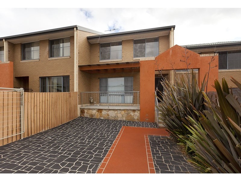 14/15 Wanliss Street, Latham ACT 2615