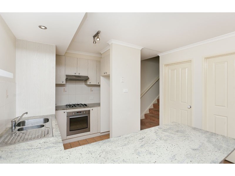14/15 Wanliss Street, Latham ACT 2615