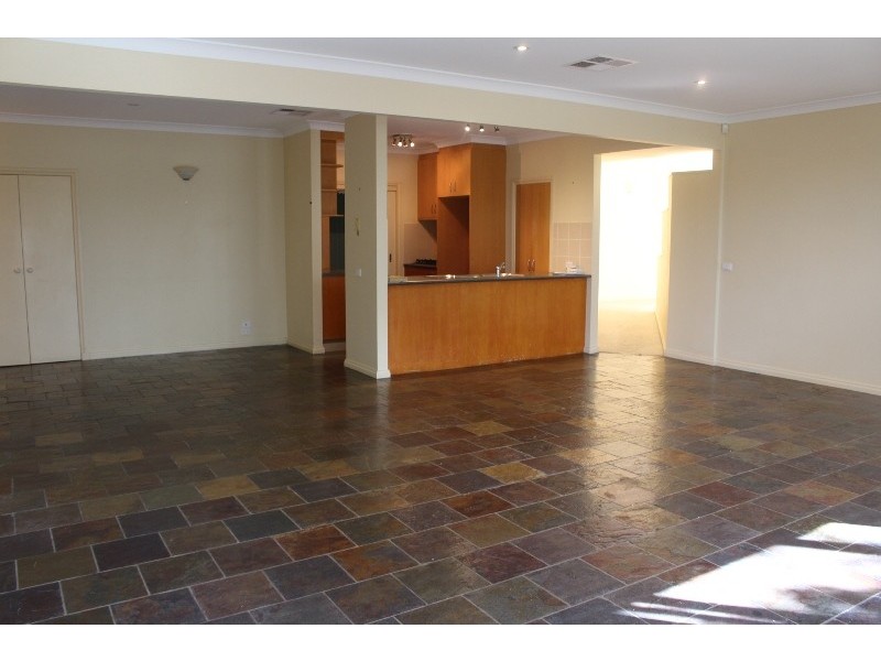 44 Amagula Avenue, Ngunnawal ACT 2913