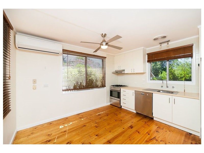 16 Brooks Street, Macquarie ACT 2614