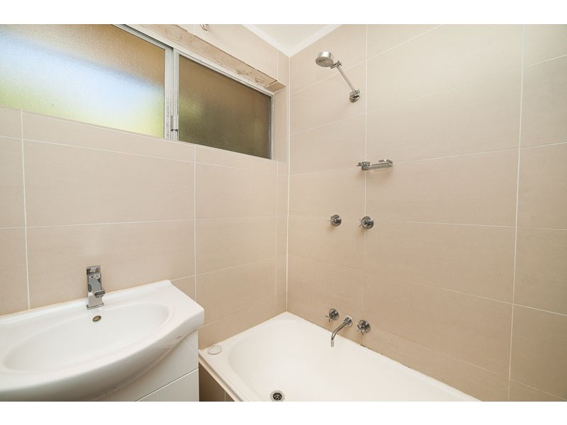 16 Brooks Street, Macquarie ACT 2614
