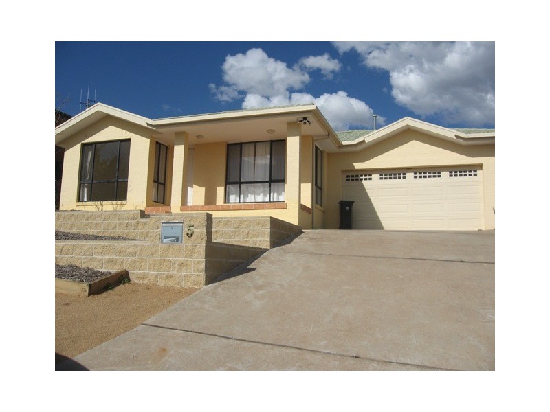 5 Counihan Court, Dunlop ACT 2615