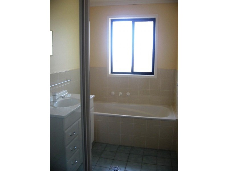 5 Counihan Court, Dunlop ACT 2615