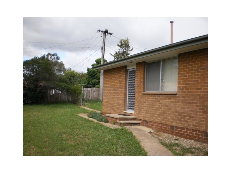 2/4 Cantor Crescent, Higgins ACT 2615