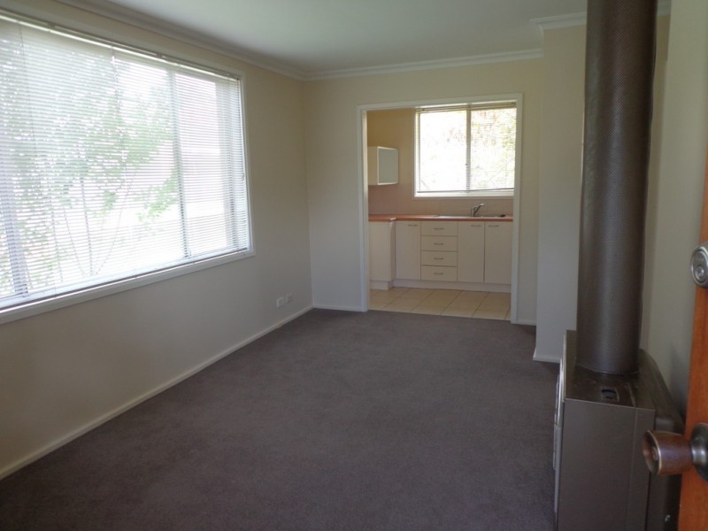 2/4 Cantor Crescent, Higgins ACT 2615