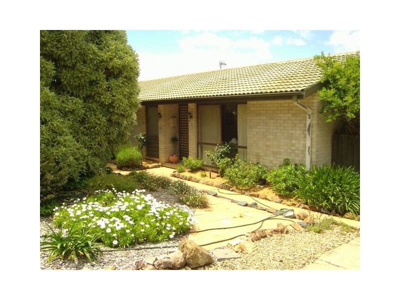 4 Wayal Place, Giralang ACT 2617
