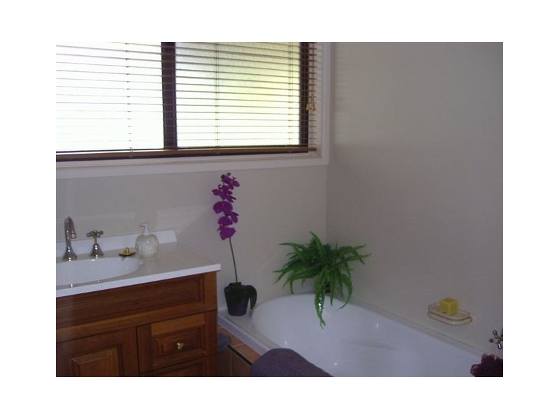 4 Wayal Place, Giralang ACT 2617