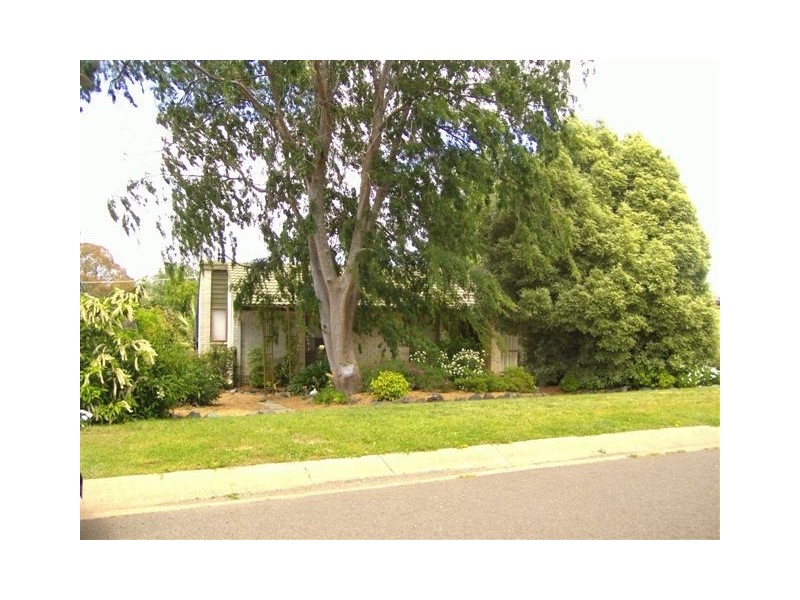 4 Wayal Place, Giralang ACT 2617
