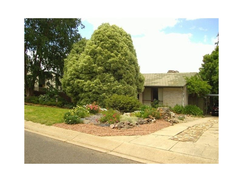 4 Wayal Place, Giralang ACT 2617