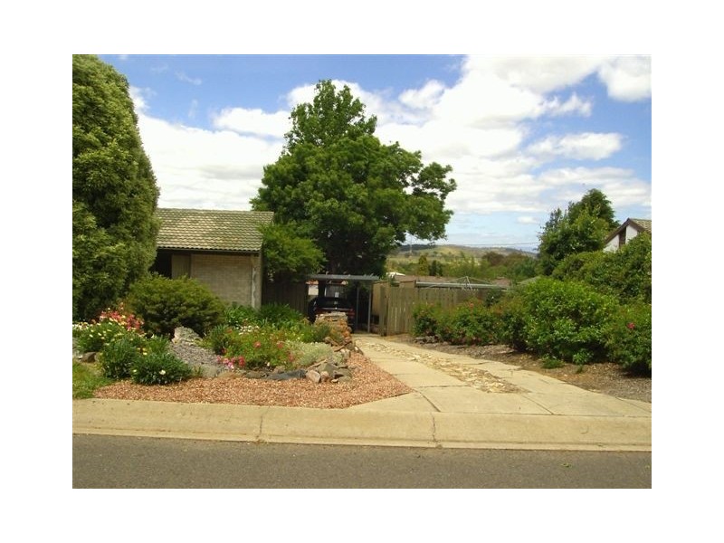 4 Wayal Place, Giralang ACT 2617