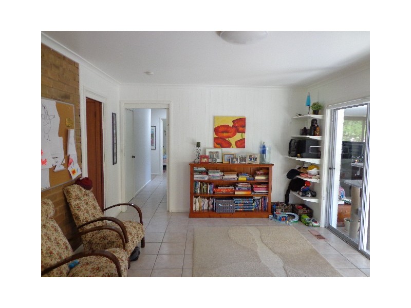 11 Gibbes Place, Weetangera ACT 2614