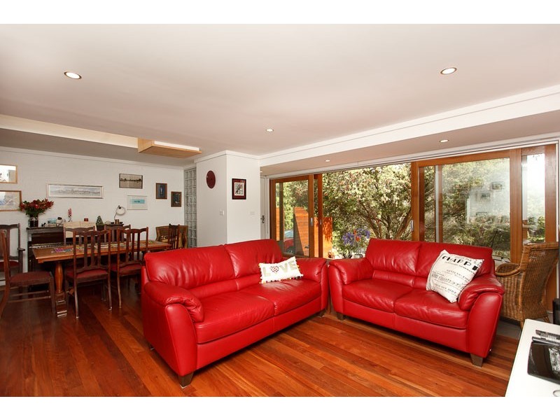 8 Dugdale Street, Cook ACT 2614