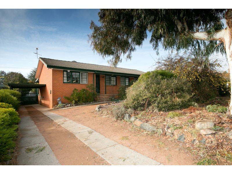 32 Pickworth Street, Holt ACT 2615