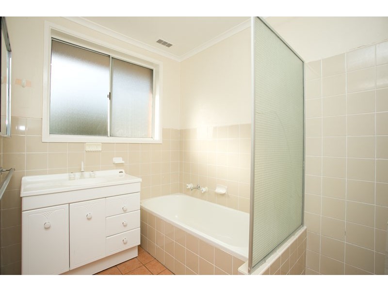 32 Pickworth Street, Holt ACT 2615