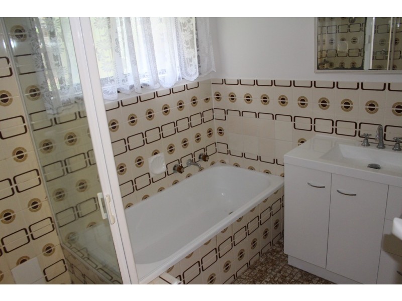 11 Moorehead Place, Latham ACT 2615