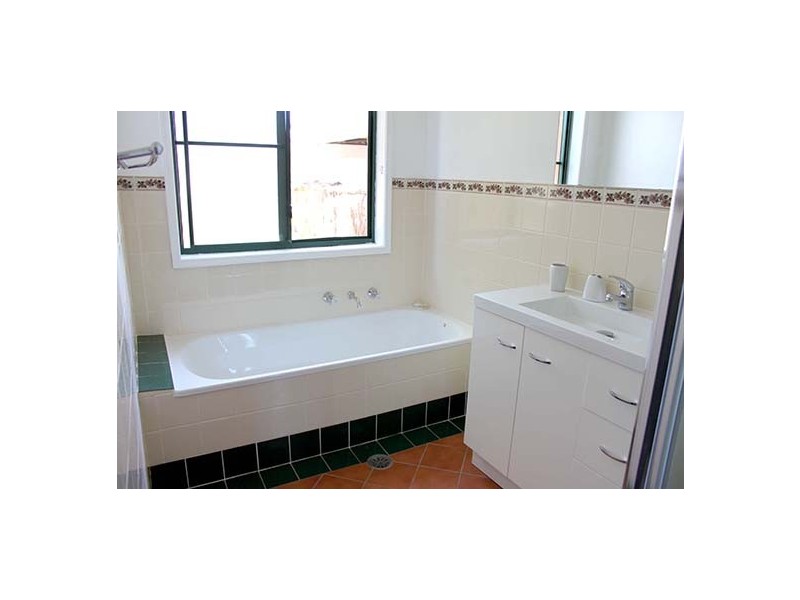 4 Beela Place, Ngunnawal ACT 2913