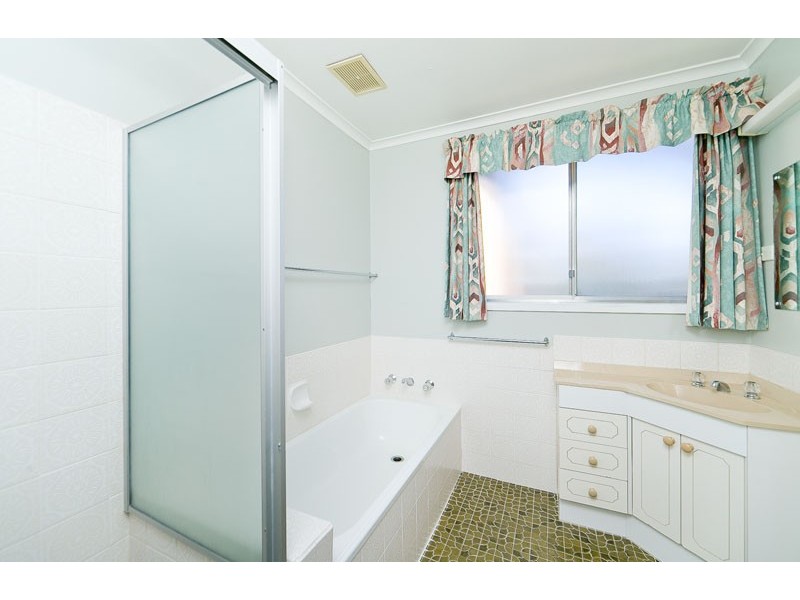 24 Shumack Street, Weetangera ACT 2614