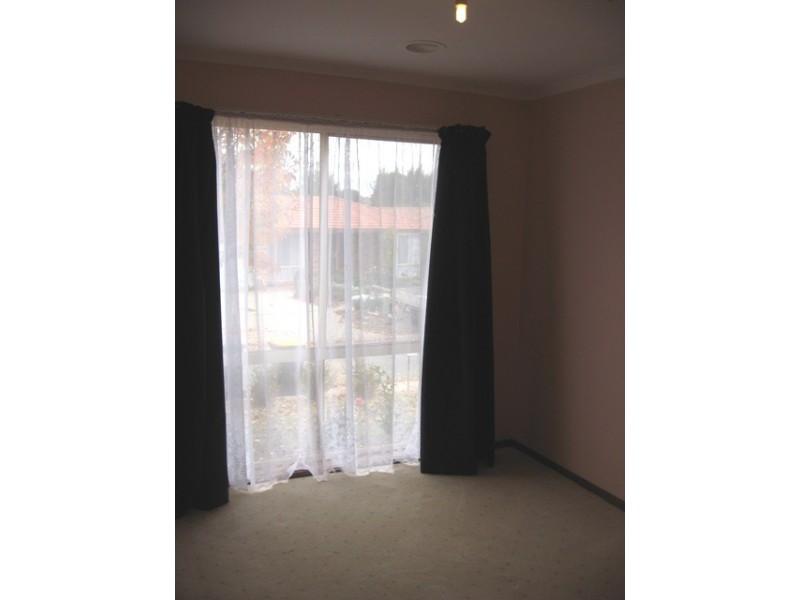 16 Laptz Close, Palmerston ACT 2913