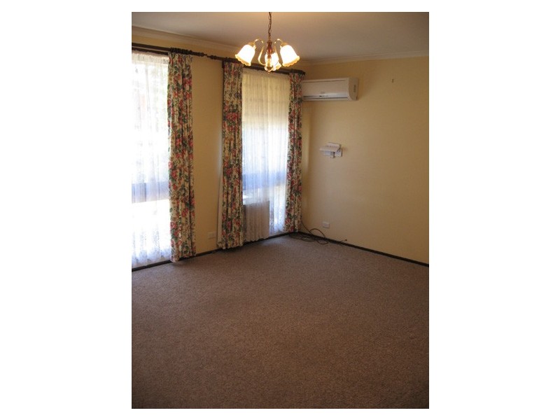 4 Burdon Place, Holt ACT 2615