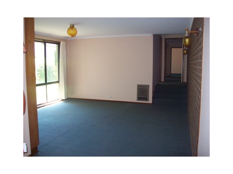 33 Elkedra Close, Hawker ACT 2614