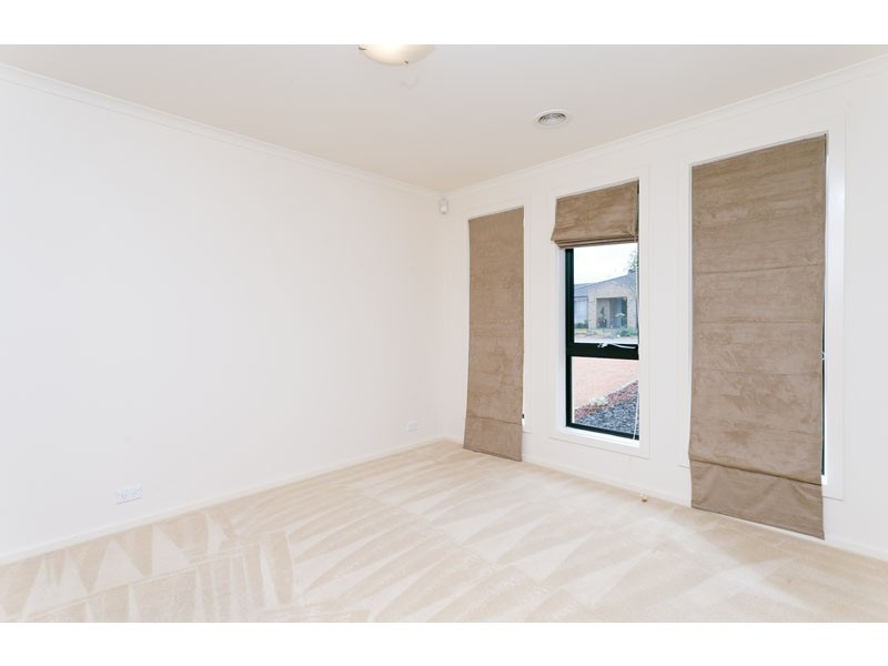 15 Henry Sutton Circuit, Dunlop ACT 2615