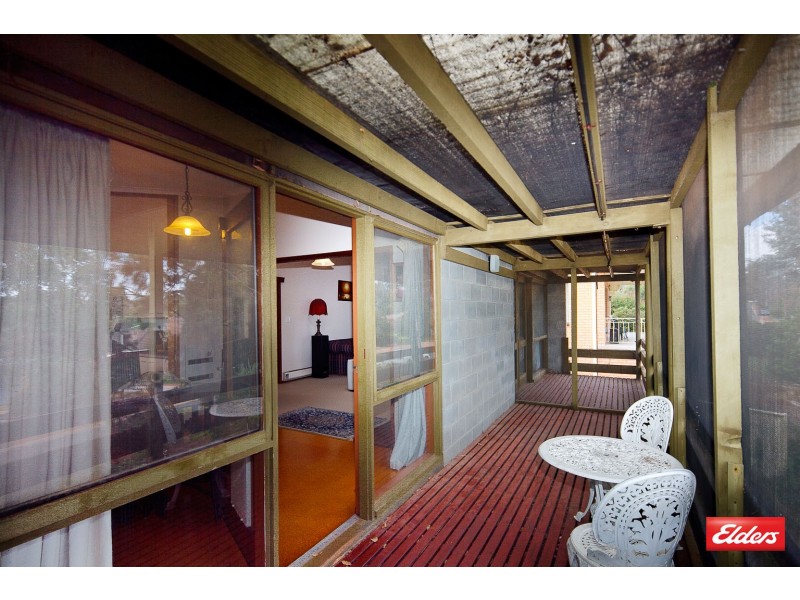 15 Mathieson Crescent, Weetangera ACT 2614