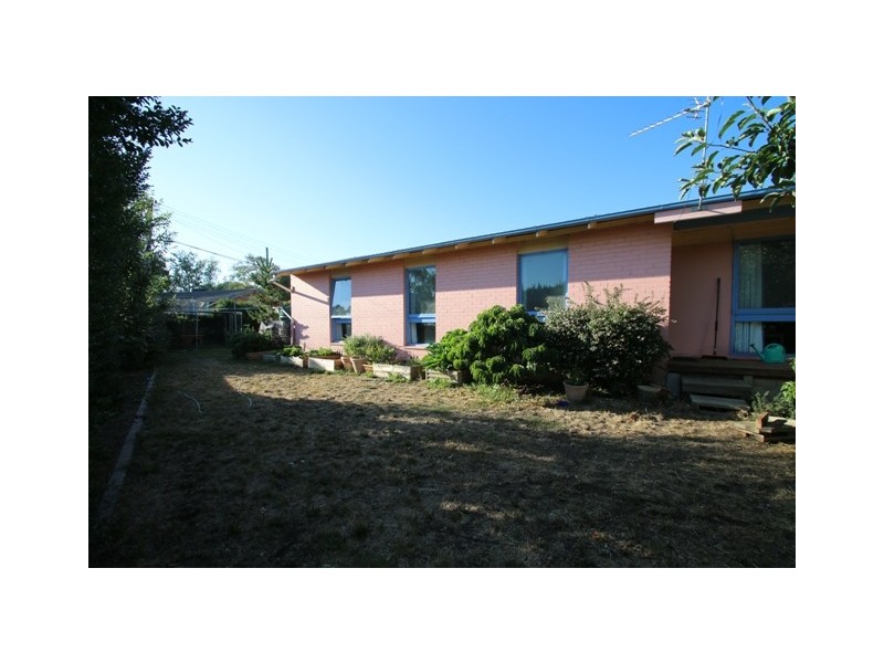 28 Chambers Street, Latham ACT 2615