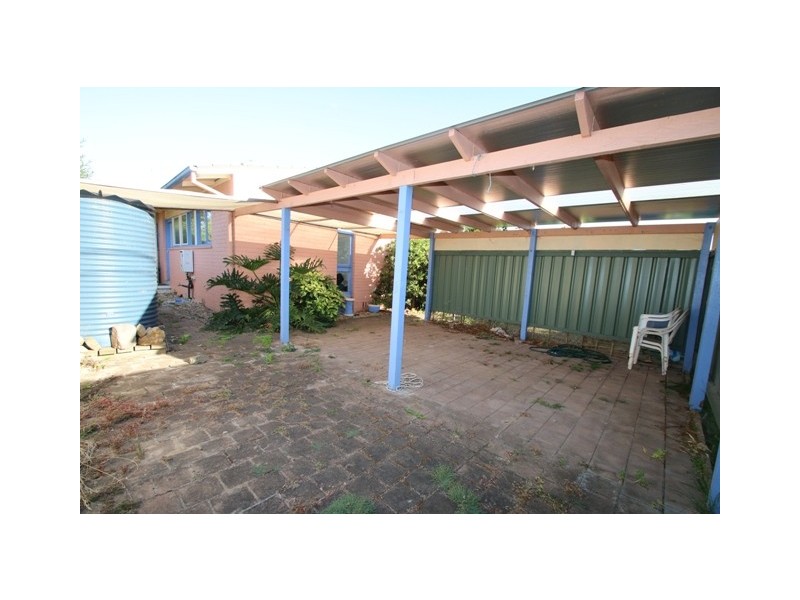 28 Chambers Street, Latham ACT 2615