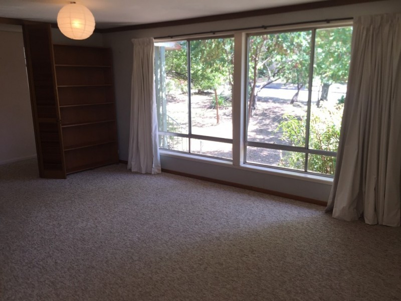 12 Roberts Street, Macquarie ACT 2614