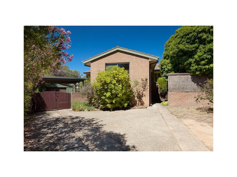16 Brooks Street, Macquarie ACT 2614
