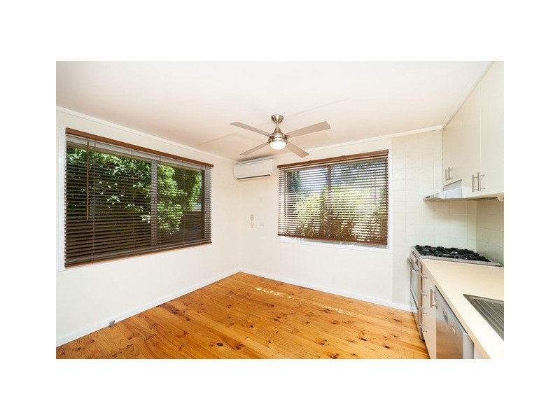 16 Brooks Street, Macquarie ACT 2614