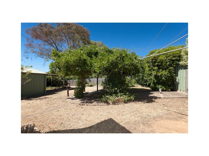 16 Brooks Street, Macquarie ACT 2614