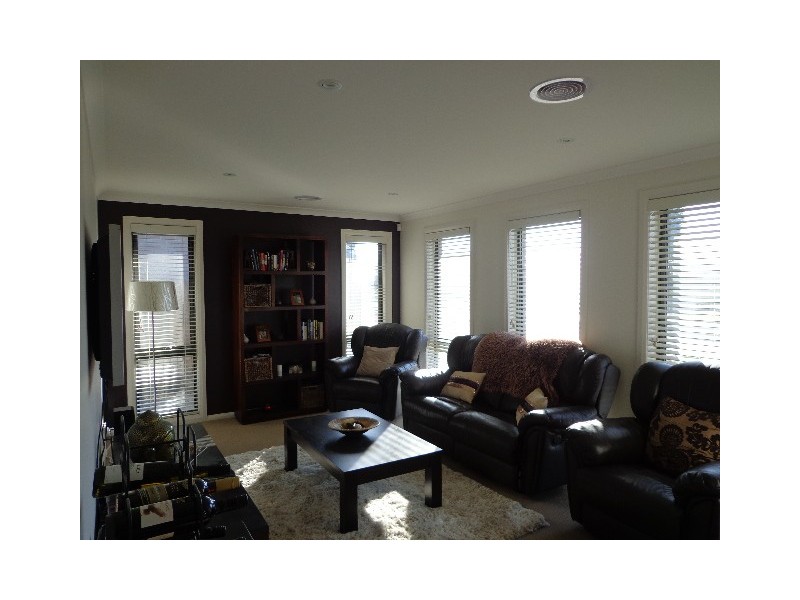 8 Maza Place, Bonner ACT 2914