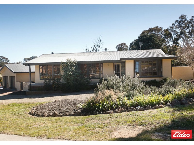 1 Barber Crescent, Flynn ACT 2615
