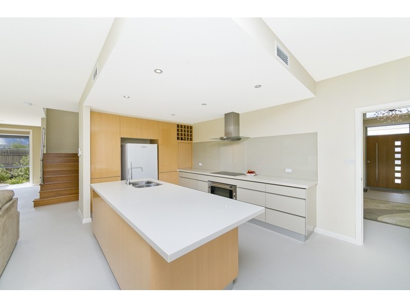 27 Quinane Avenue, Forde ACT 2914