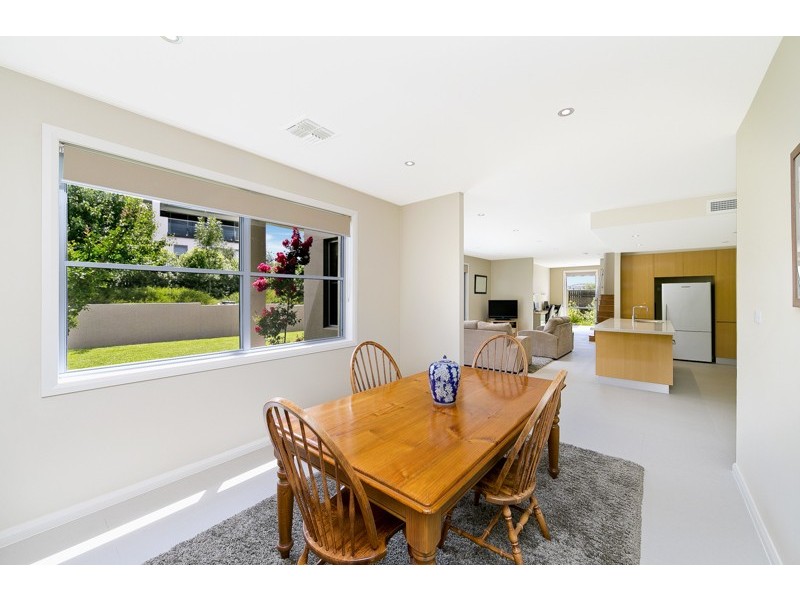 27 Quinane Avenue, Forde ACT 2914