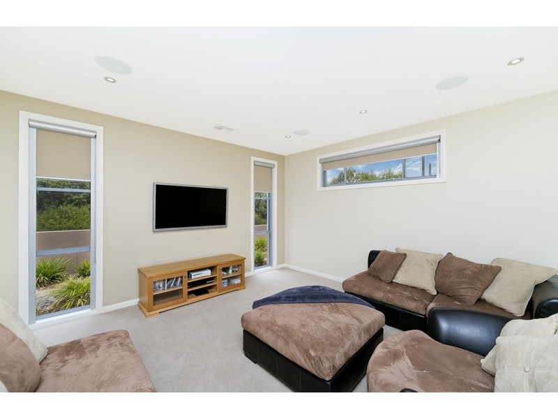 27 Quinane Avenue, Forde ACT 2914