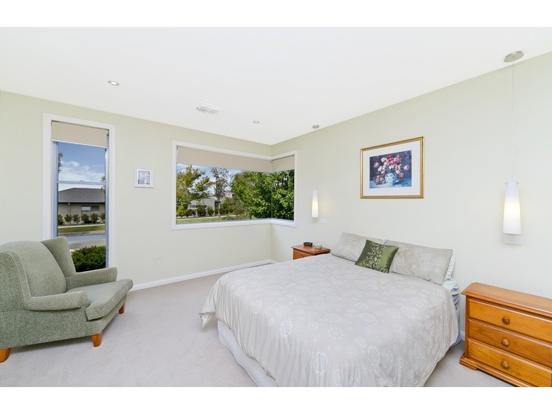 27 Quinane Avenue, Forde ACT 2914