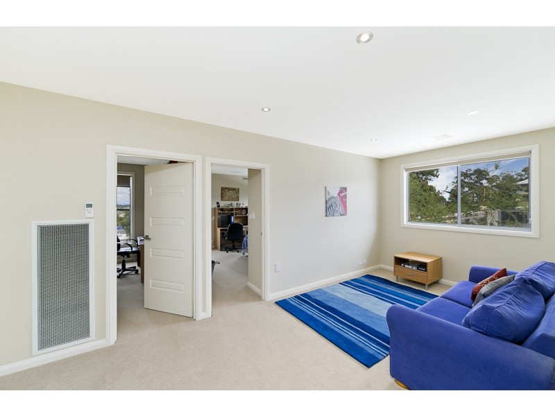 27 Quinane Avenue, Forde ACT 2914