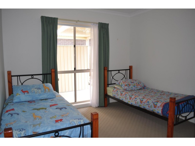 6 Joan Long Street, Franklin ACT 2913