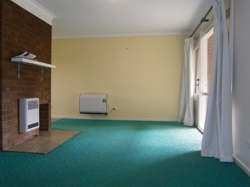 4 Murdoch Street, Lyneham ACT 2602