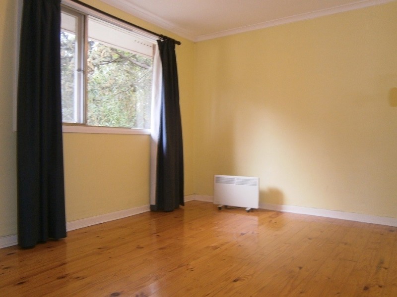 4 Murdoch Street, Lyneham ACT 2602