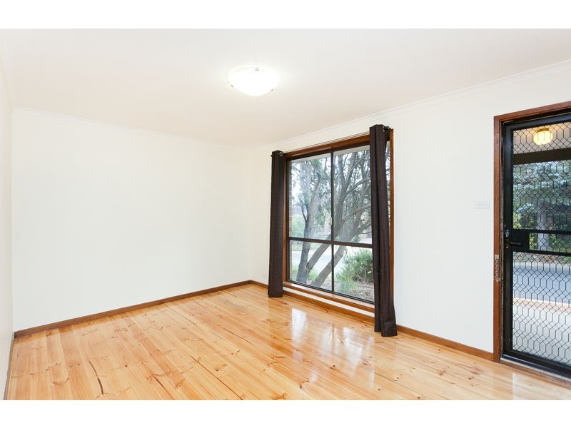 104 Dexter Street, Cook ACT 2614